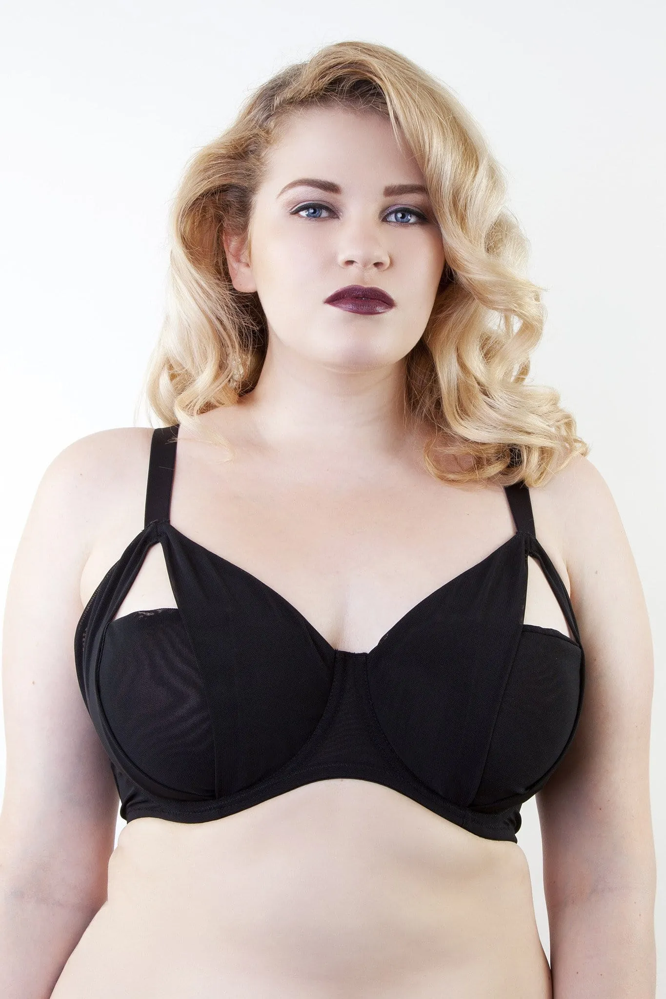 Juliet Harness Bra Curve